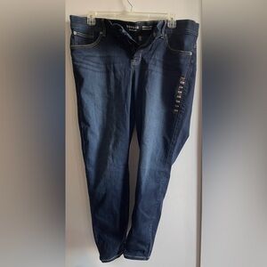 NWT: Torrid dark blue skinny jeans